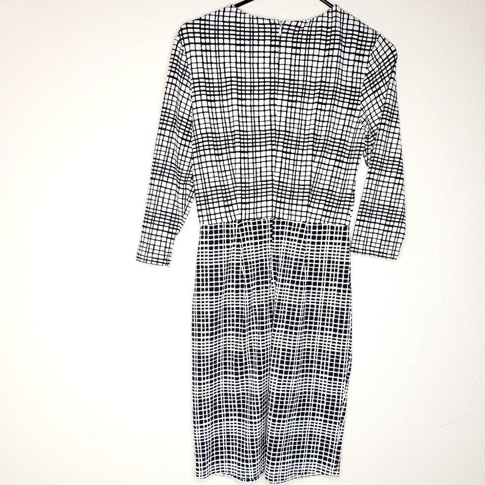 J McLaughlin Patterned Dress size XS - Picture 7 of 7